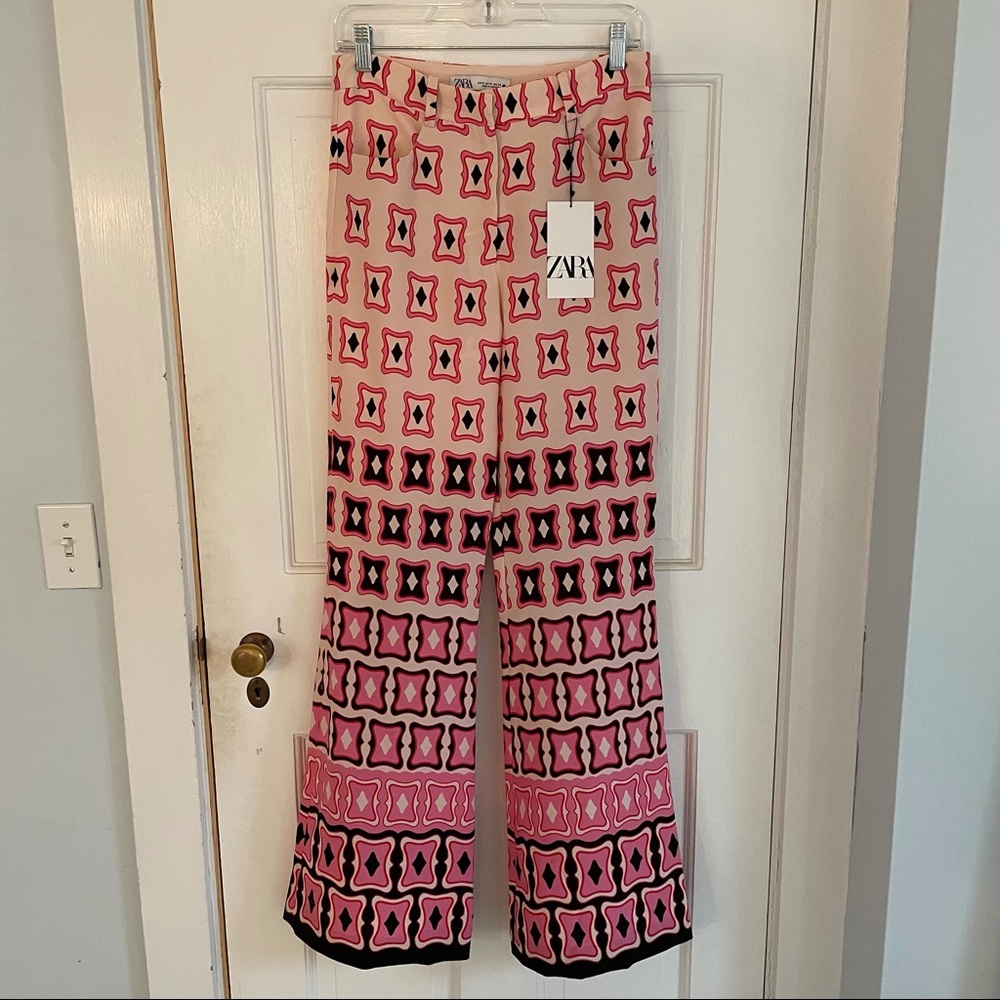 NWT Flowy patterned Zara pants